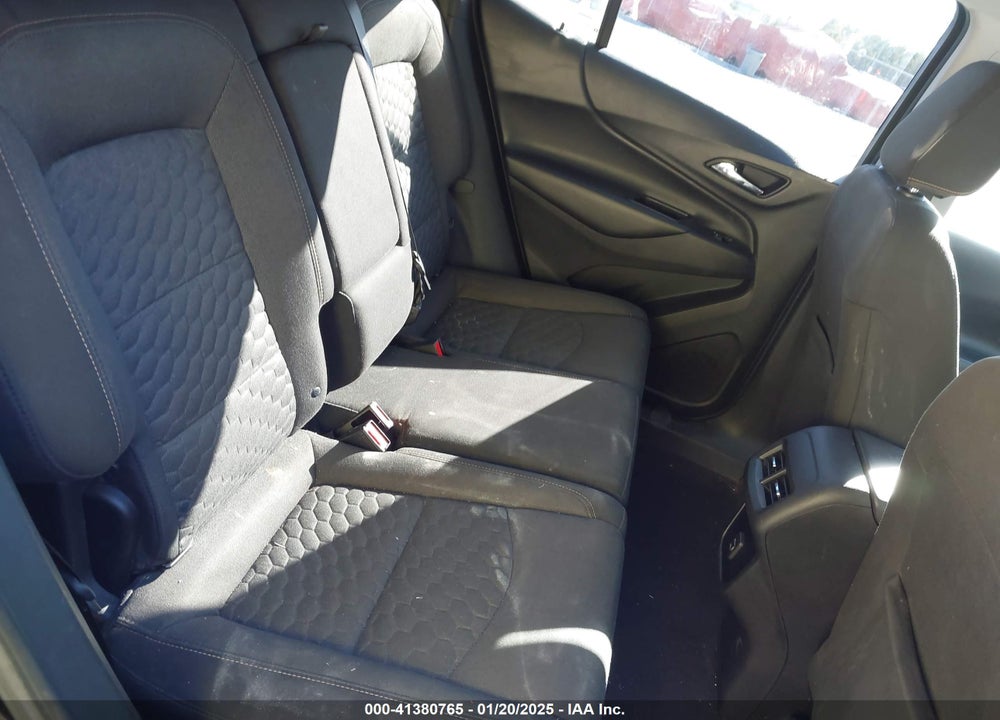 2019 CHEVROLET EQUINOX LT VIN: 2GNAXKEV6K6209048