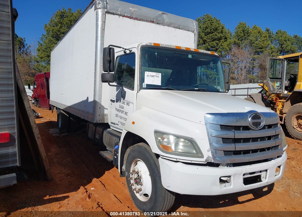2011 HINO 258/268 VIN: 5PVNE8JV9B4S52082