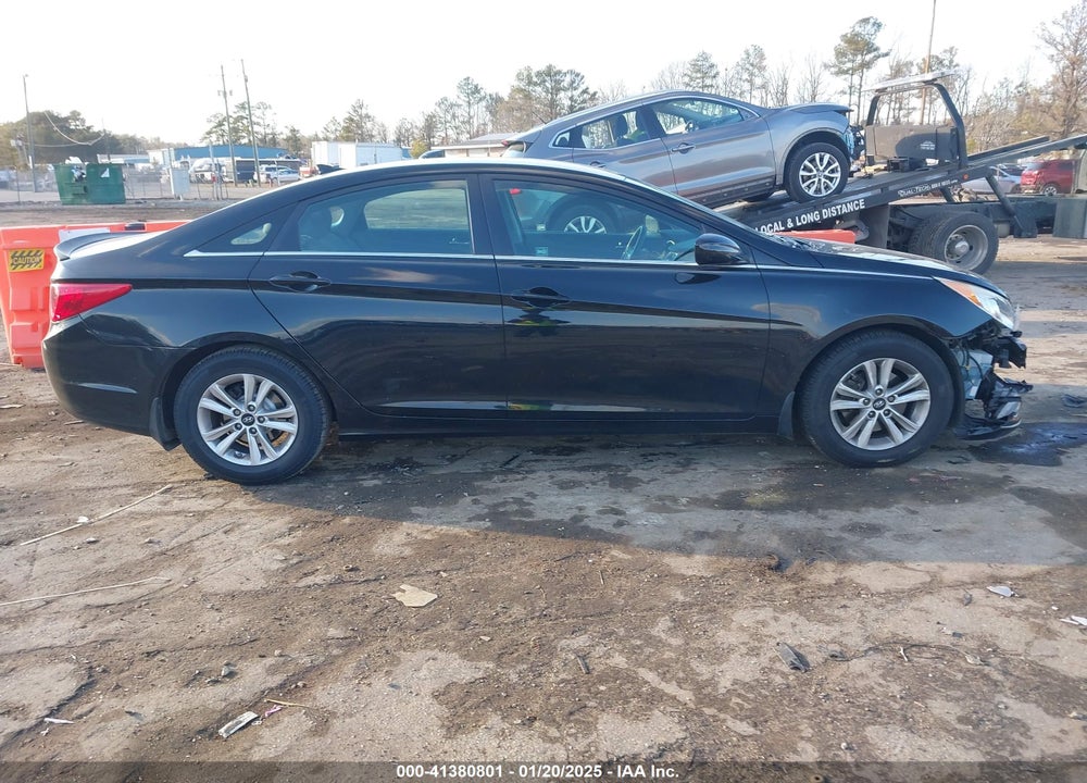 2013 HYUNDAI SONATA VIN: 5NPEB4AC8DH743787