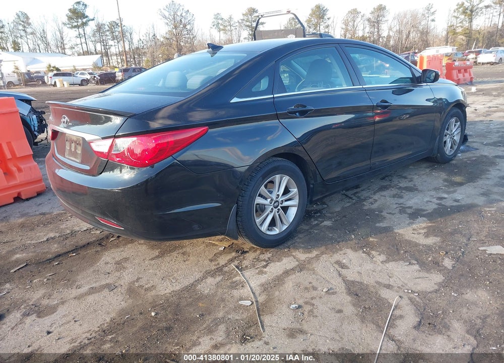 2013 HYUNDAI SONATA VIN: 5NPEB4AC8DH743787