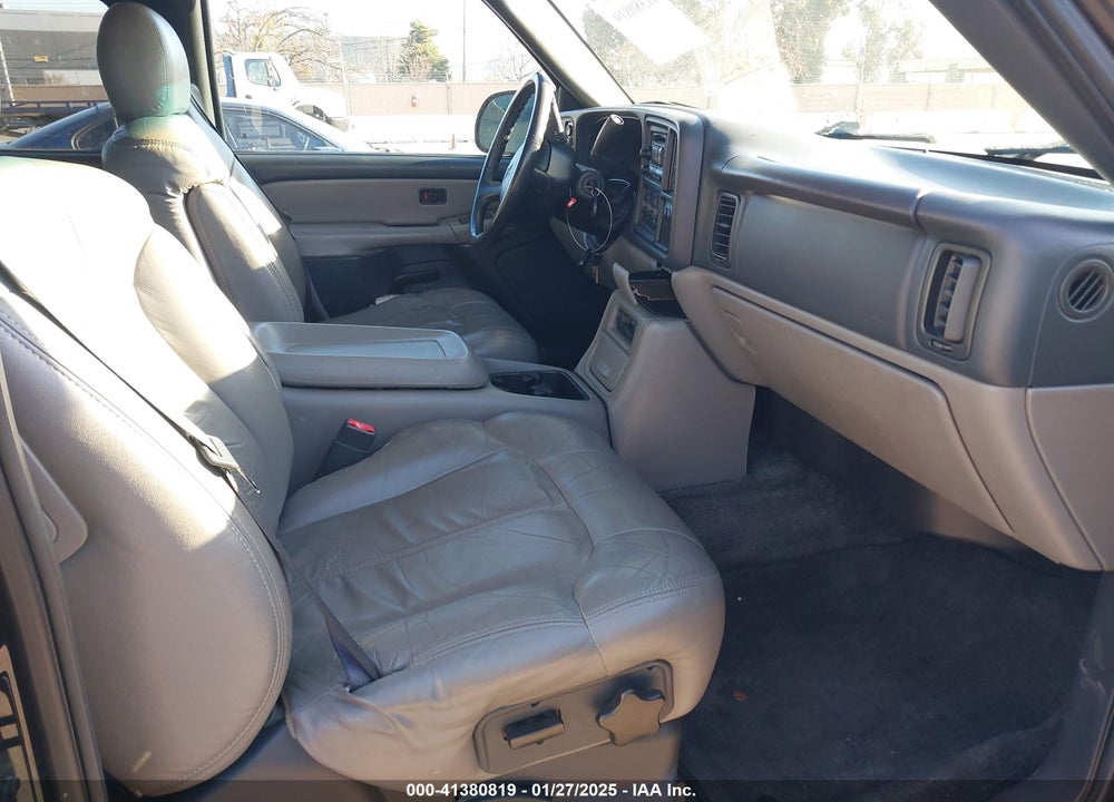 2002 CHEVROLET SUBURBAN 1500 Z71 VIN: 3GNFK16T72G308638