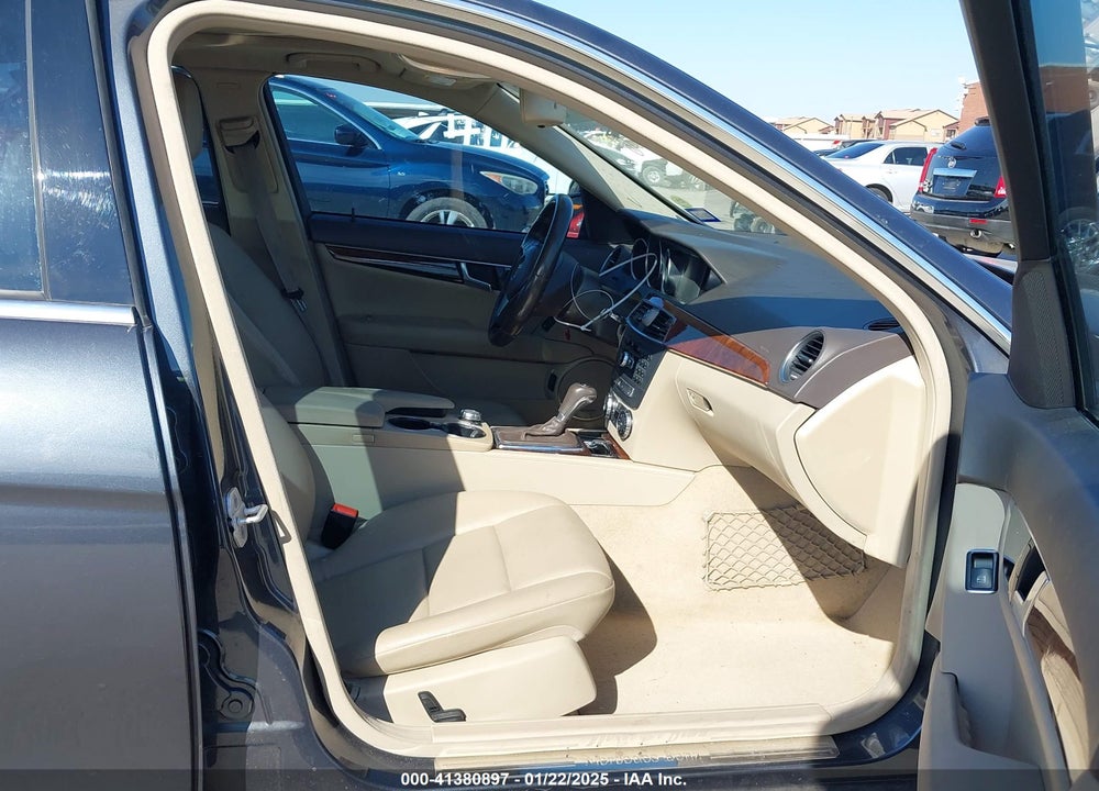 2014 BENZ C-CLASS C300 SPORT 4 VIN: WDDGF8AB6ER323277