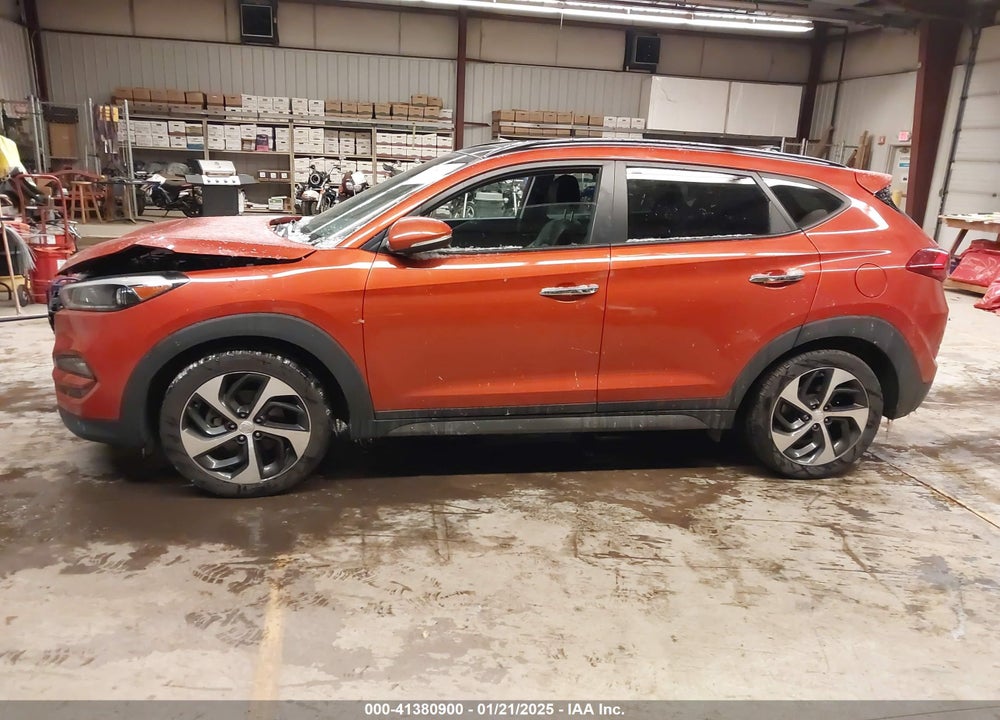 2016 HYUNDAI TUCSON LIMITED VIN: KM8J3CA24GU193667