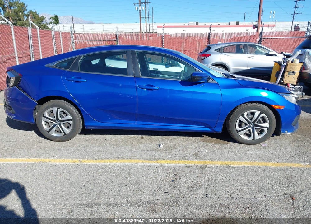 2018 HONDA CIVIC LX VIN: 2HGFC2F5XJH558887