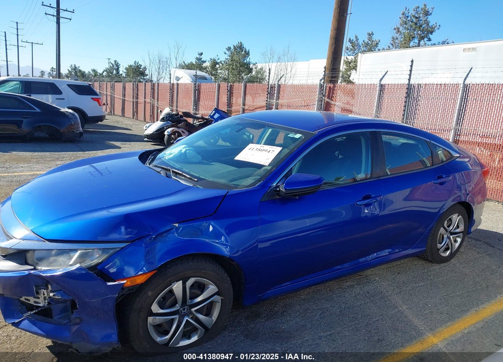 2018 HONDA CIVIC LX VIN: 2HGFC2F5XJH558887