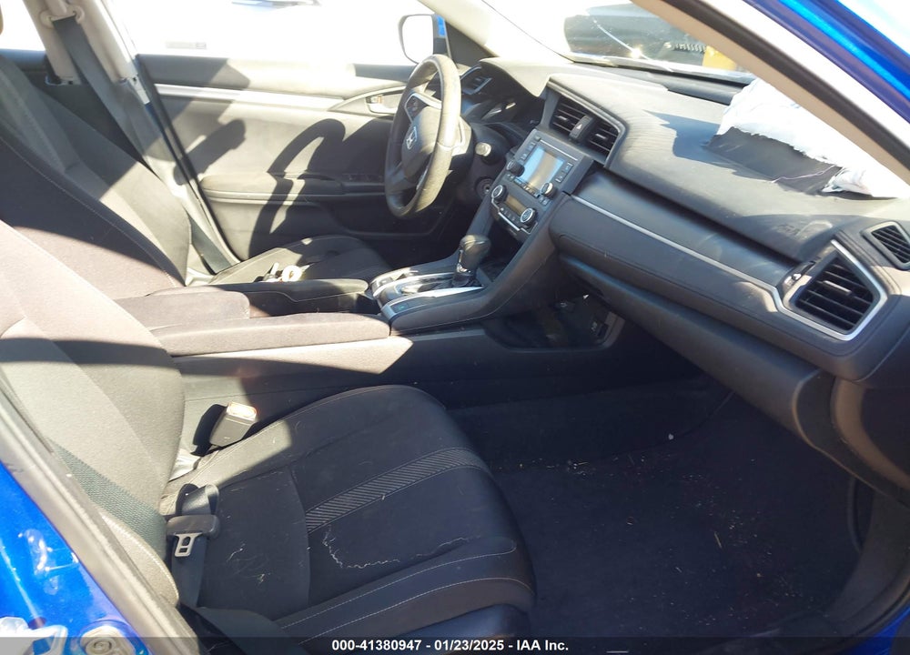 2018 HONDA CIVIC LX VIN: 2HGFC2F5XJH558887