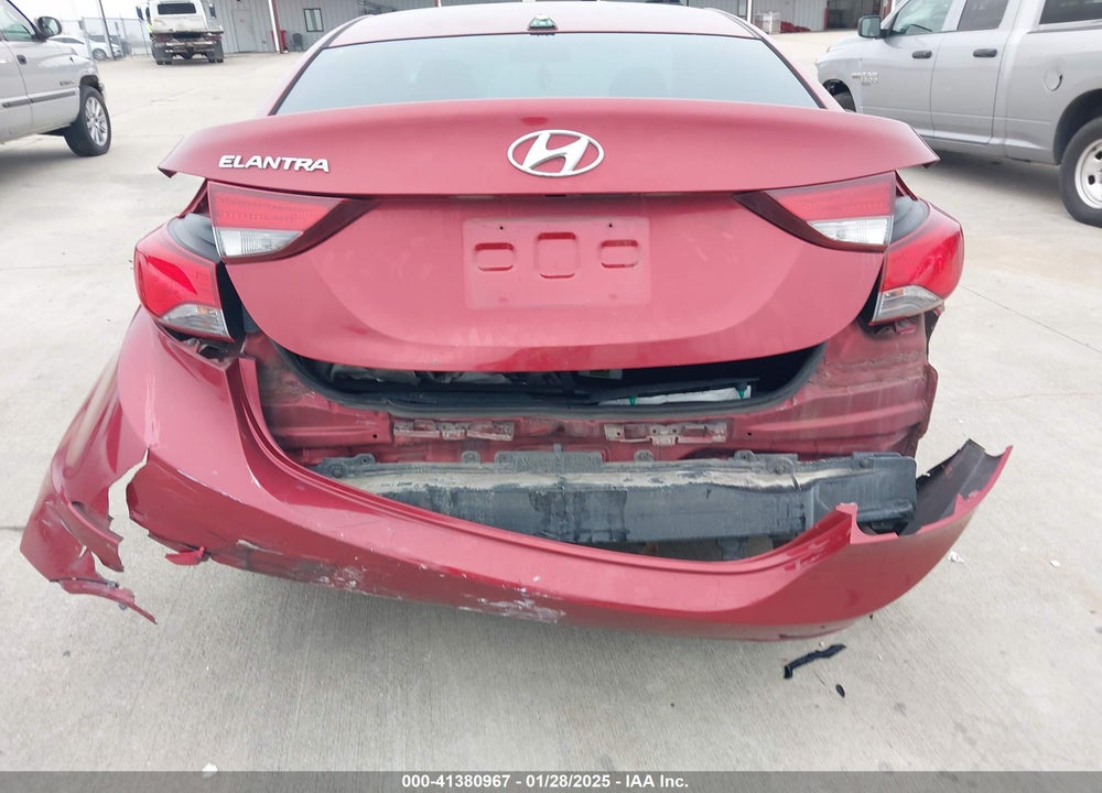 2016 HYUNDAI ELANTRA VIN: 5NPDH4AE3GH694417