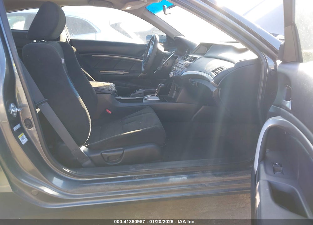 2009 HONDA ACCORD VIN: 1HGCS12779A024747