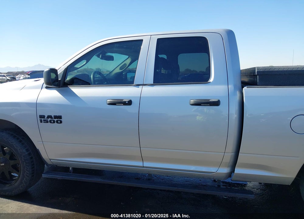 2019 RAM 1500 CLASSIC VIN: 1C6RR6FGXKS579565
