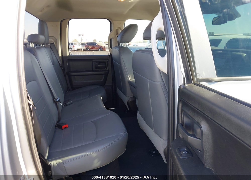 2019 RAM 1500 CLASSIC VIN: 1C6RR6FGXKS579565