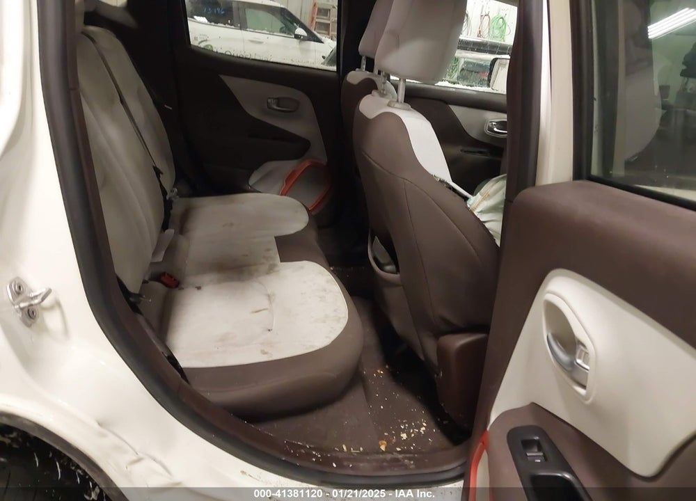 2017 JEEP RENEGADE LATITUDE 4X4 VIN: ZACCJBBB1HPF39740