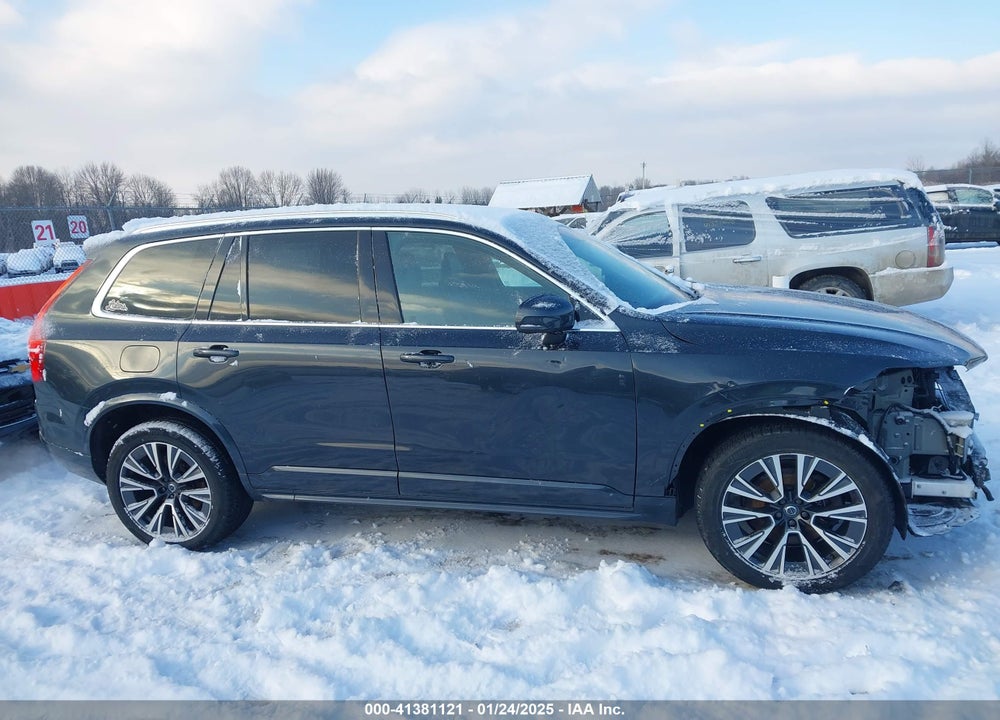 2022 VOLVO XC90 T5 MOMENTUM 7 PASSENGER VIN: YV4102PK9N1794227