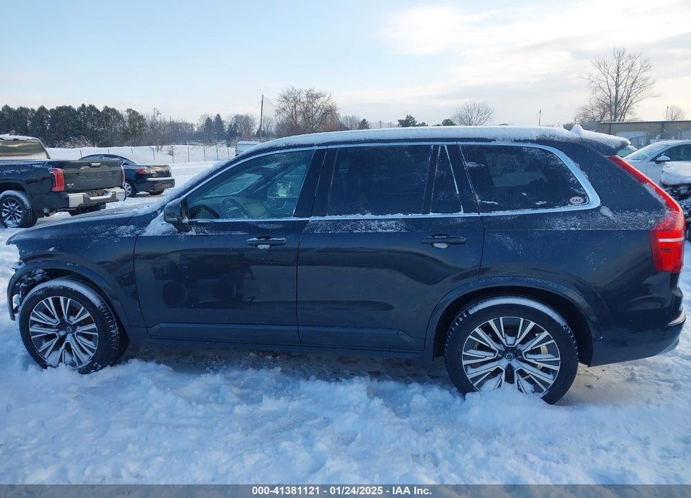 2022 VOLVO XC90 T5 MOMENTUM 7 PASSENGER VIN: YV4102PK9N1794227