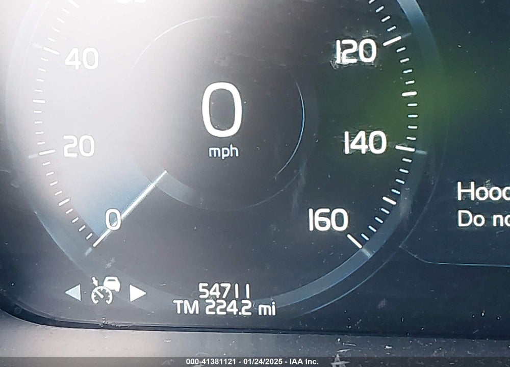 2022 VOLVO XC90 T5 MOMENTUM 7 PASSENGER VIN: YV4102PK9N1794227