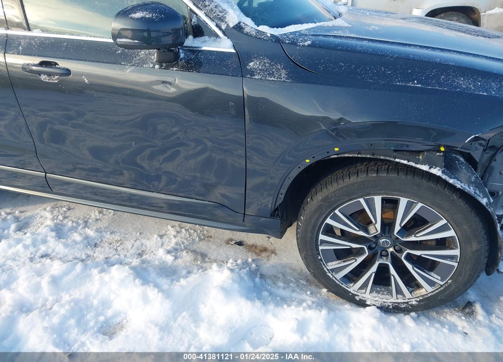 2022 VOLVO XC90 T5 MOMENTUM 7 PASSENGER VIN: YV4102PK9N1794227