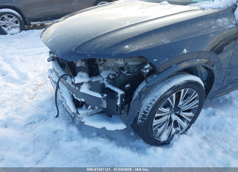 2022 VOLVO XC90 T5 MOMENTUM 7 PASSENGER VIN: YV4102PK9N1794227