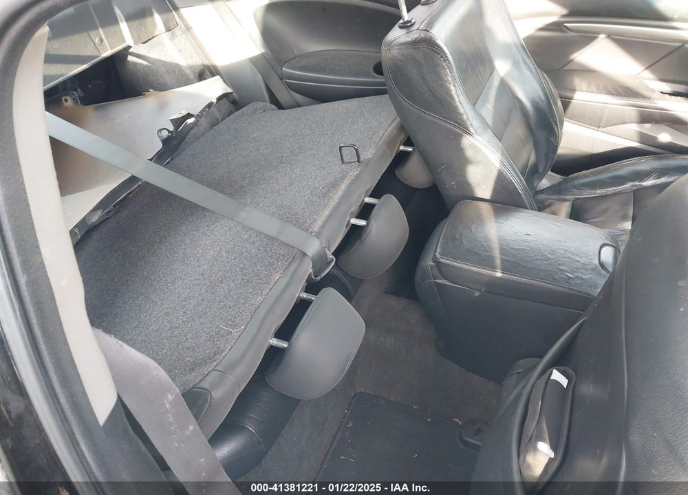2011 HONDA ACCORD VIN: 1HGCS1B8XBA004166