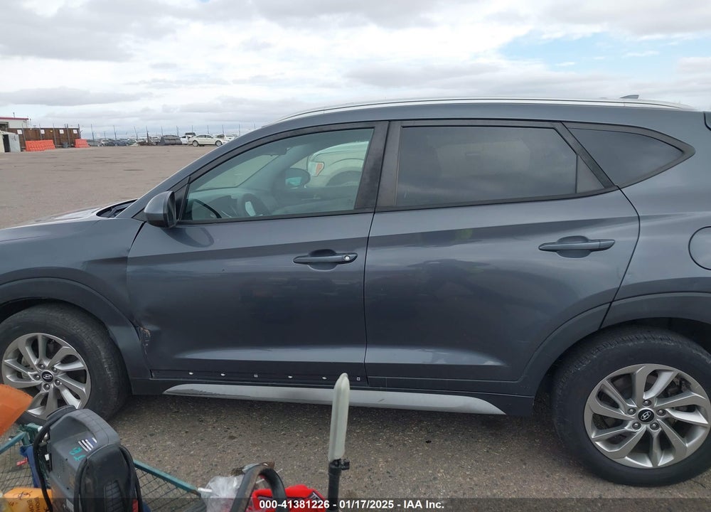 2018 HYUNDAI TUCSON SEL VIN: KM8J3CA49JU736018