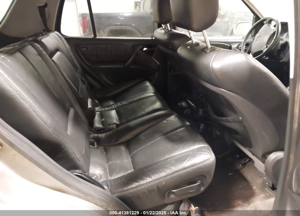 2005 MERCEDES-BENZ ML 350 4MATIC VIN: 4JGAB57E35A529260