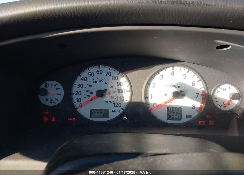 2001 NISSAN PATHFINDER LE VIN: JN8DR09Y01W584211