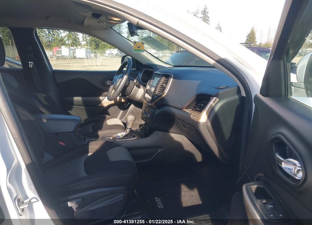 2018 JEEP CHEROKEE LATITUDE 4X4 VIN: 1C4PJMCB7JD564772
