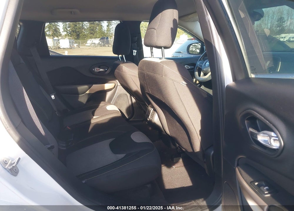 2018 JEEP CHEROKEE LATITUDE 4X4 VIN: 1C4PJMCB7JD564772