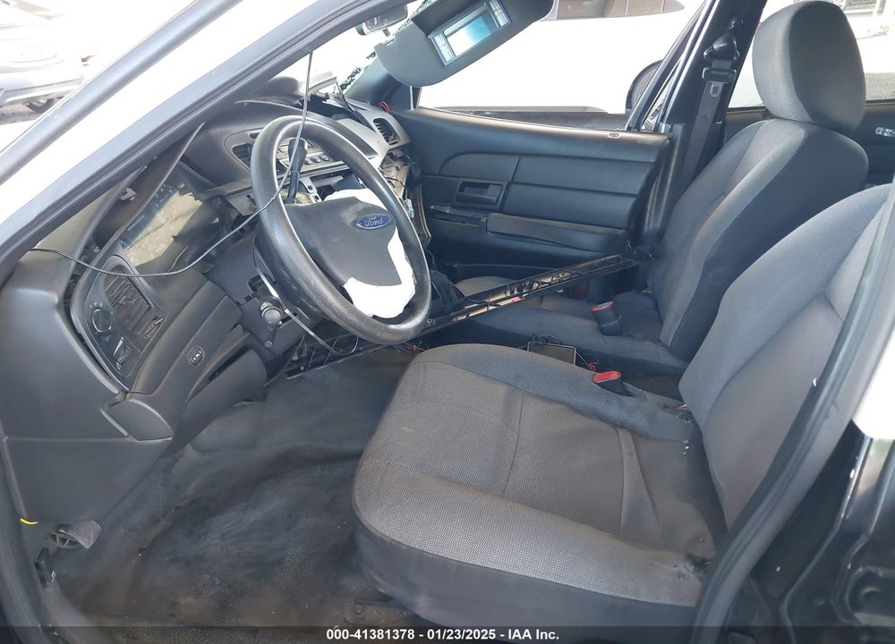 2011 FORD CROWN VICTORIA POLICE INTERCEPTOR VIN: 2FABP7BV3BX176220