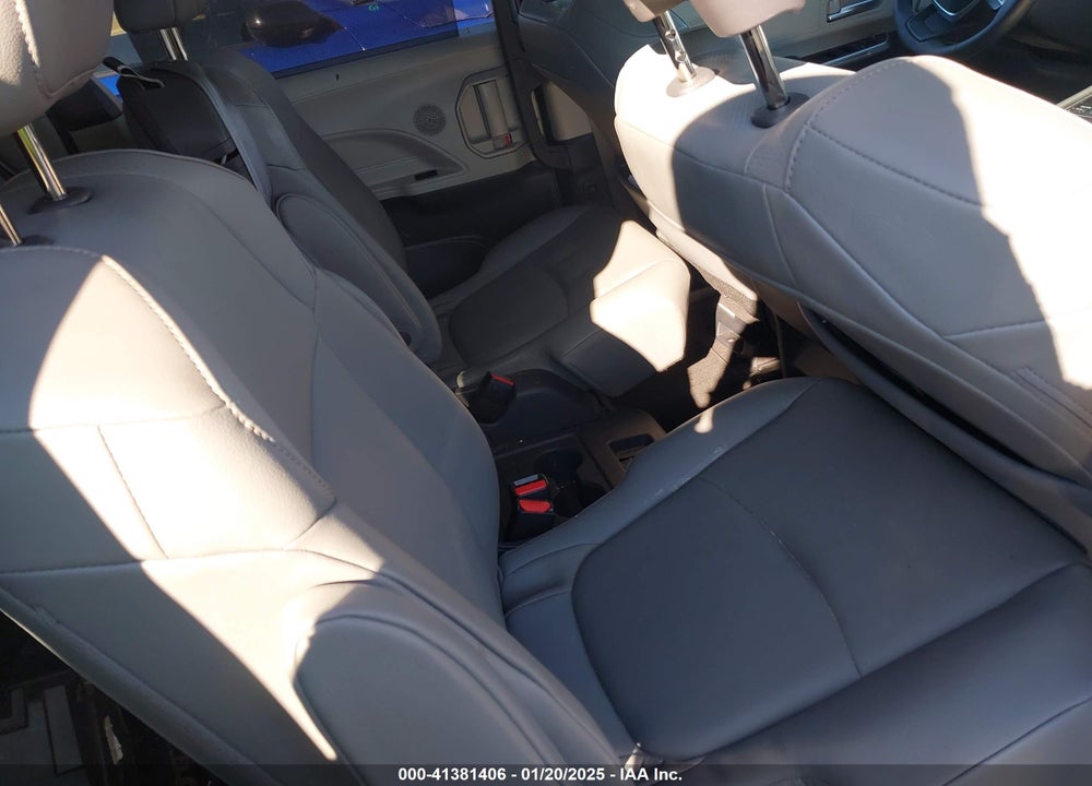 2021 TOYOTA SIENNA XLE VIN: 5TDYRKEC9MS023318