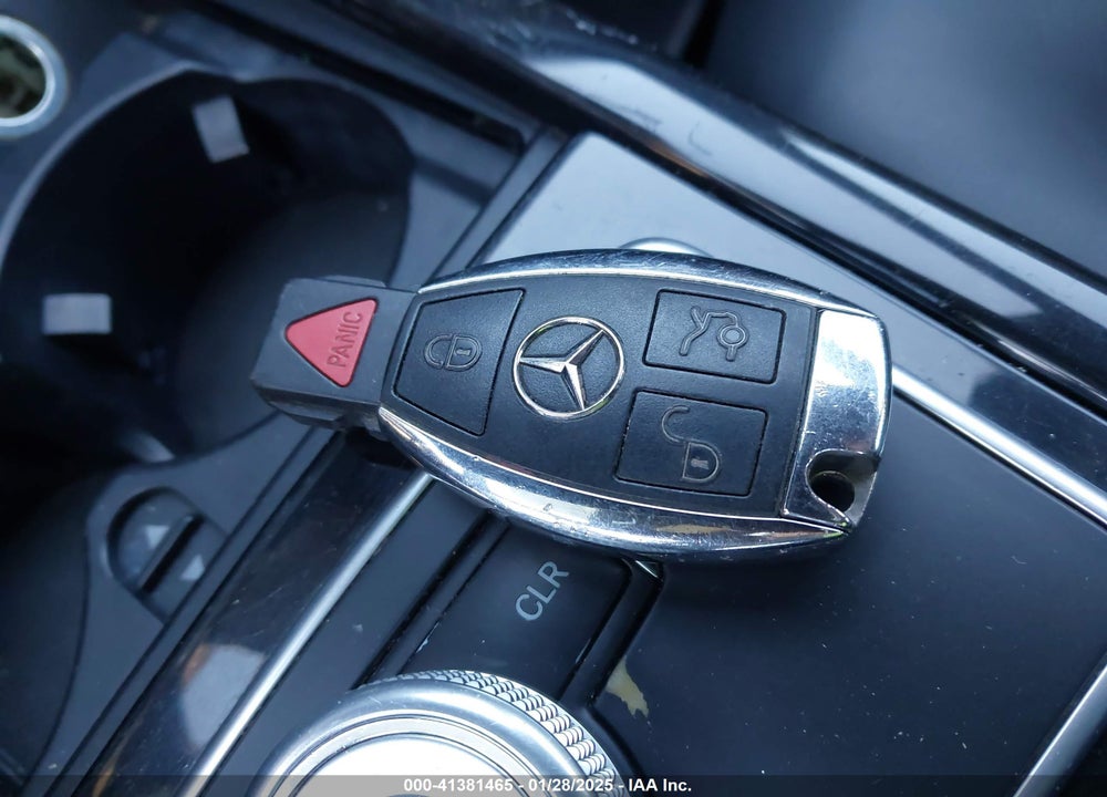 2011 MERCEDES-BENZ E VIN: WDDHF8HB5BA262993