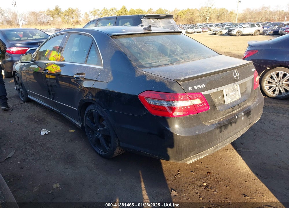 2011 MERCEDES-BENZ E VIN: WDDHF8HB5BA262993