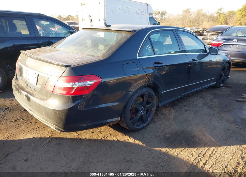 2011 MERCEDES-BENZ E VIN: WDDHF8HB5BA262993