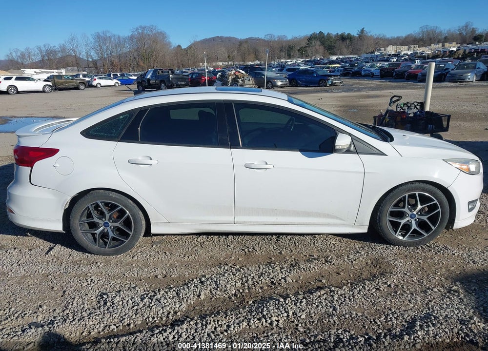 2015 FORD FOCUS SE VIN: 1FADP3F24FL297830