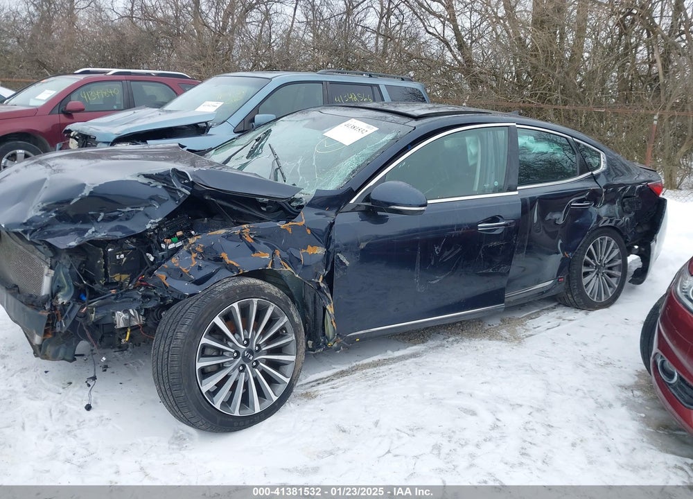 2017 KIA CADENZA VIN: KNALC4J11H5052350