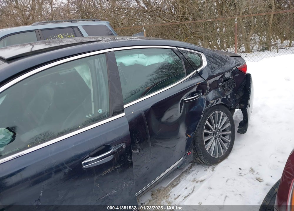 2017 KIA CADENZA VIN: KNALC4J11H5052350