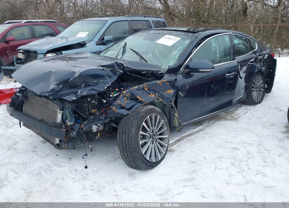 2017 KIA CADENZA VIN: KNALC4J11H5052350