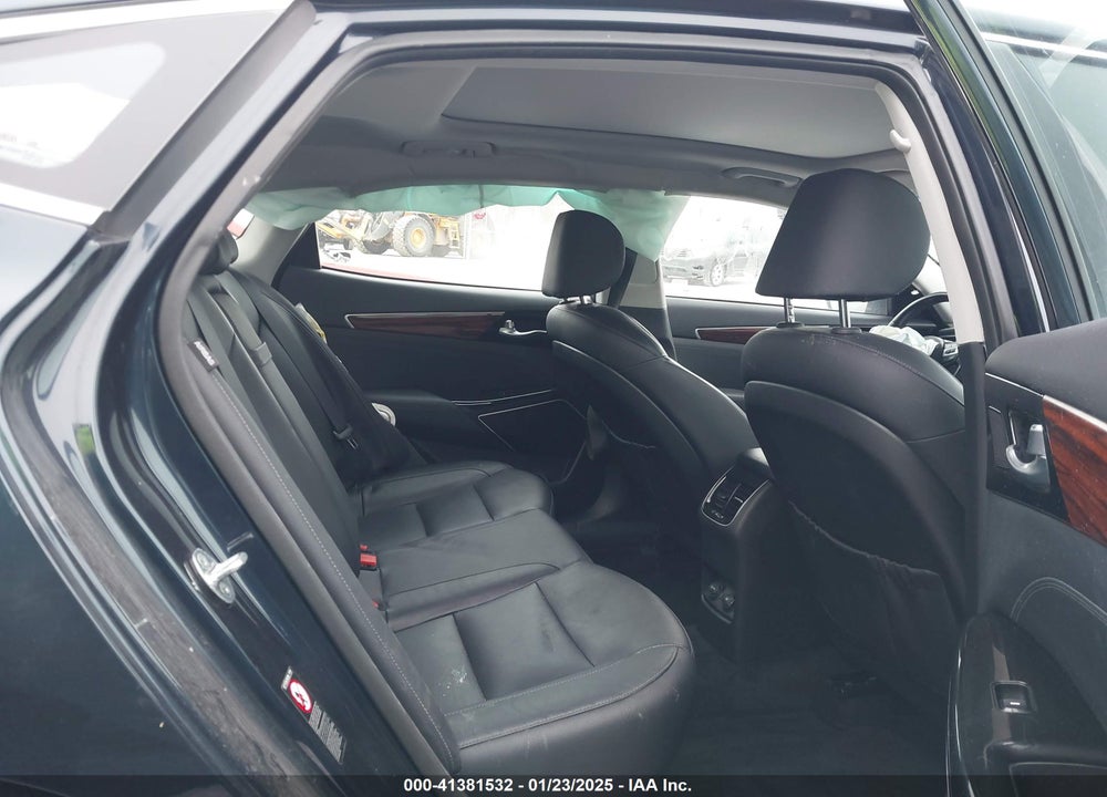 2017 KIA CADENZA VIN: KNALC4J11H5052350