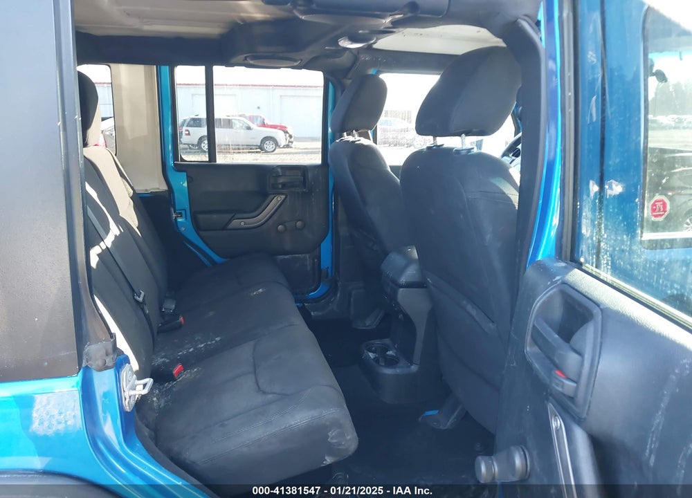 2014 JEEP WRANGLER UNLIMITED SPORT VIN: 1C4BJWDG8EL267568