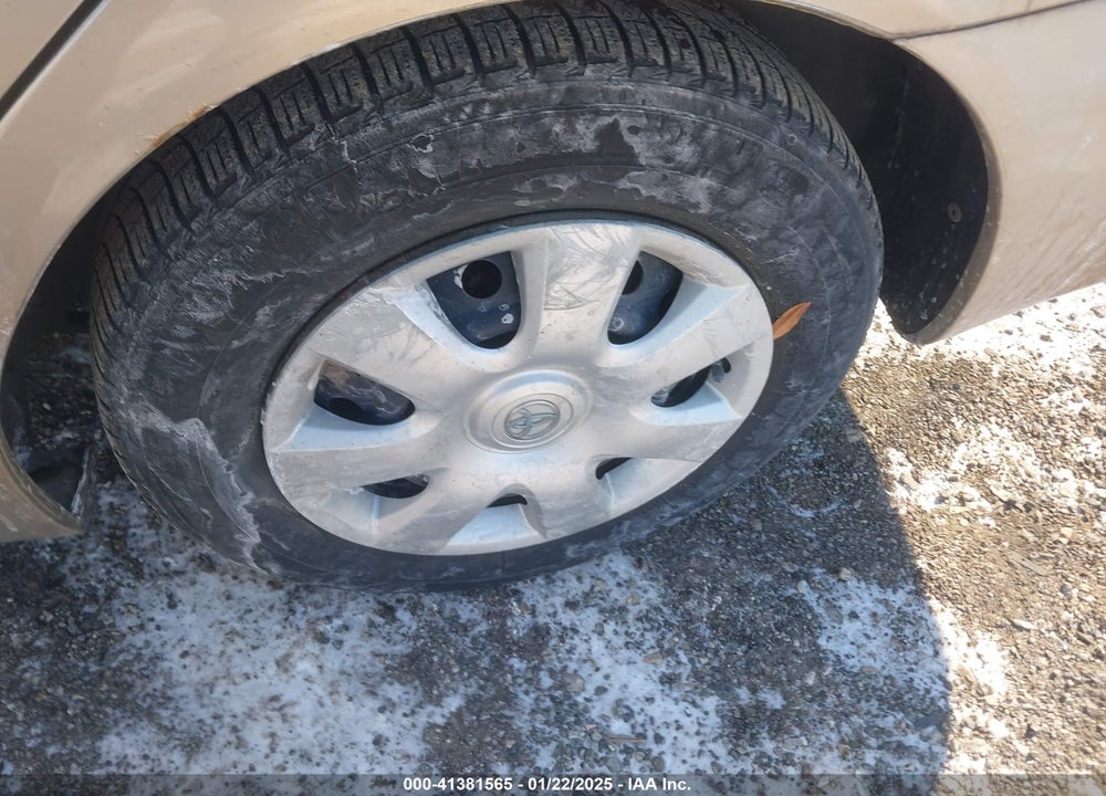 2002 TOYOTA CAMRY LE VIN: 4T1BE32K82U594676