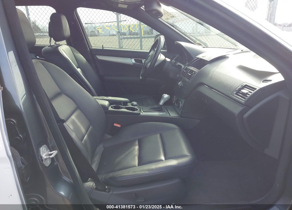 2009 MERCEDES-BENZ C 300 VIN: WDDGF54X09R041051