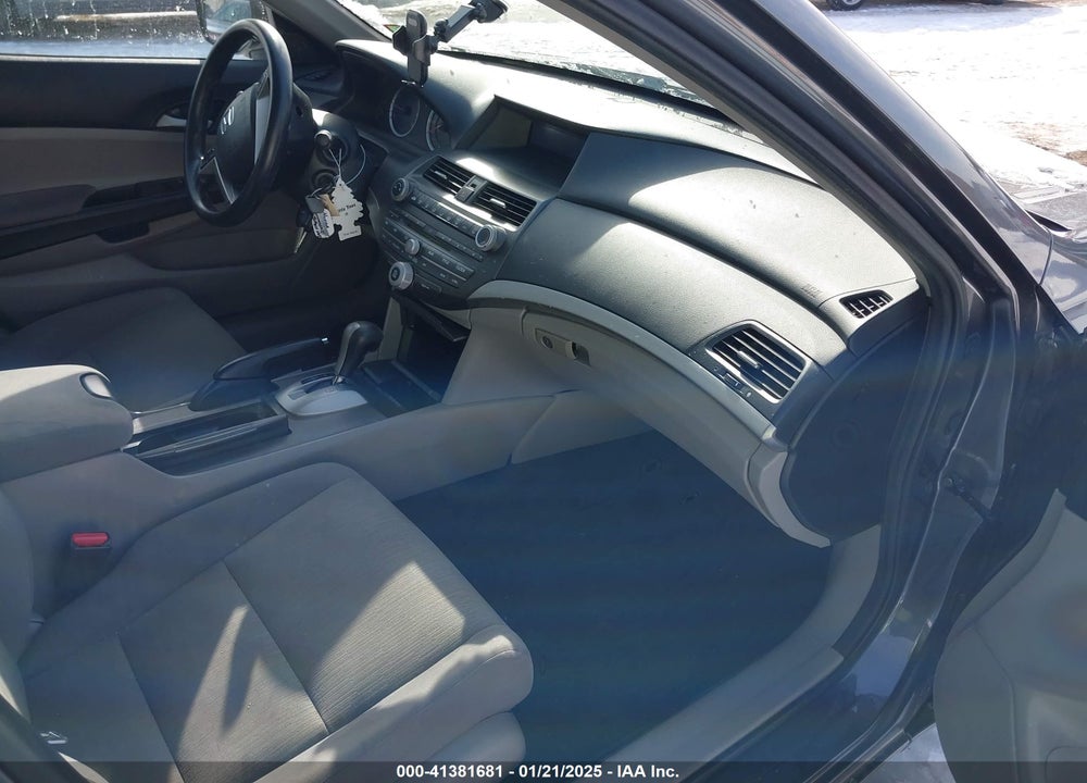 2011 HONDA ACCORD 2.4 LX VIN: 1HGCP2F31BA020603