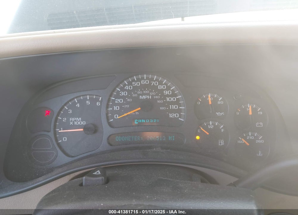 2005 CHEVROLET SUBURBAN 1500 LT VIN: 3GNFK16Z65G222083