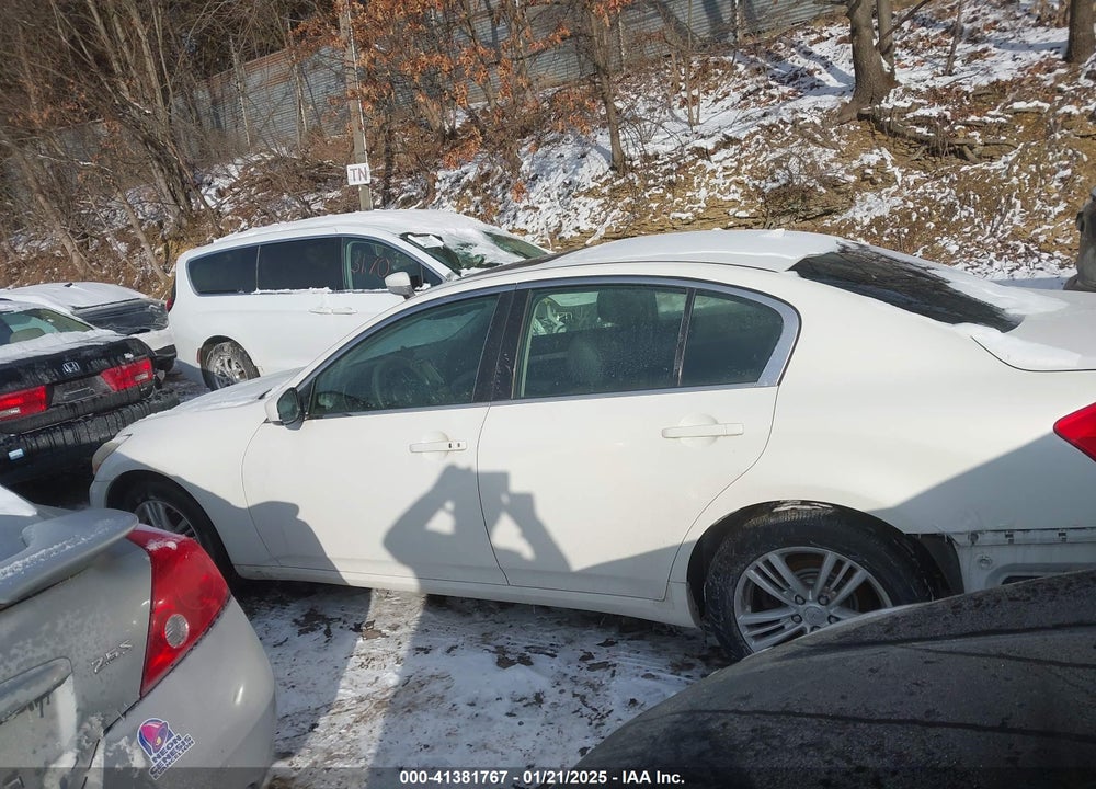 2013 INFINITI G37X VIN: JN1CV6AR2DM357504