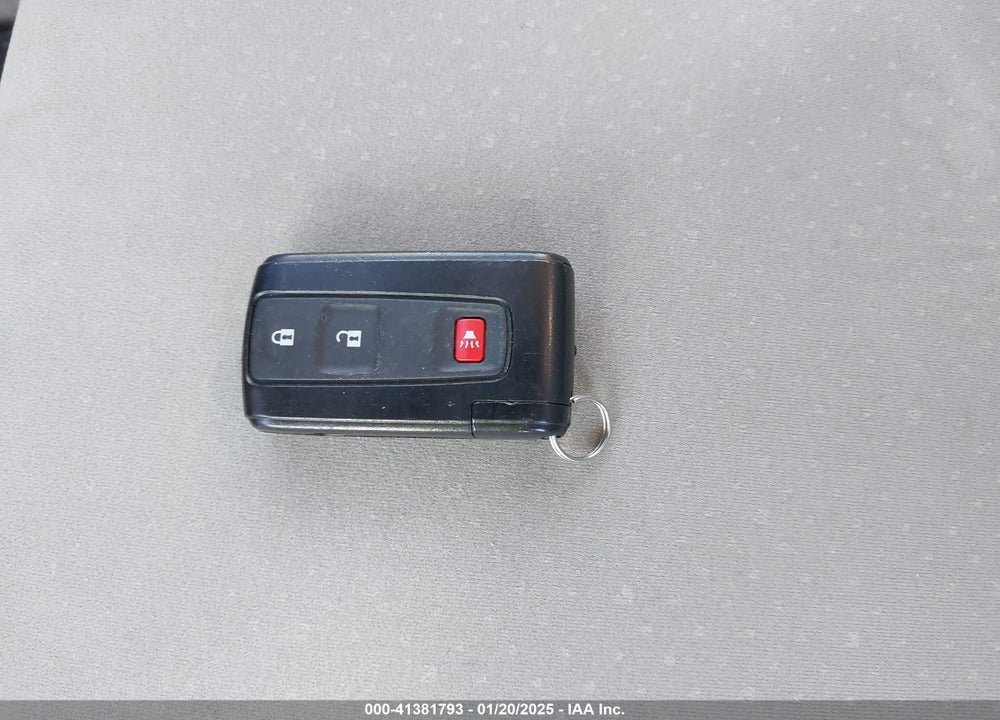 2007 TOYOTA PRIUS VIN: JTDKB20UX77631180