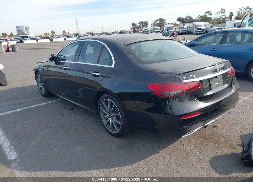2021 MERCEDES-BENZ E VIN: W1KZF8DB5MA976913