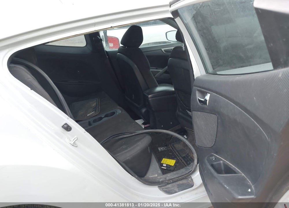 2013 HYUNDAI VELOSTER VIN: KMHTC6AD0DU157420