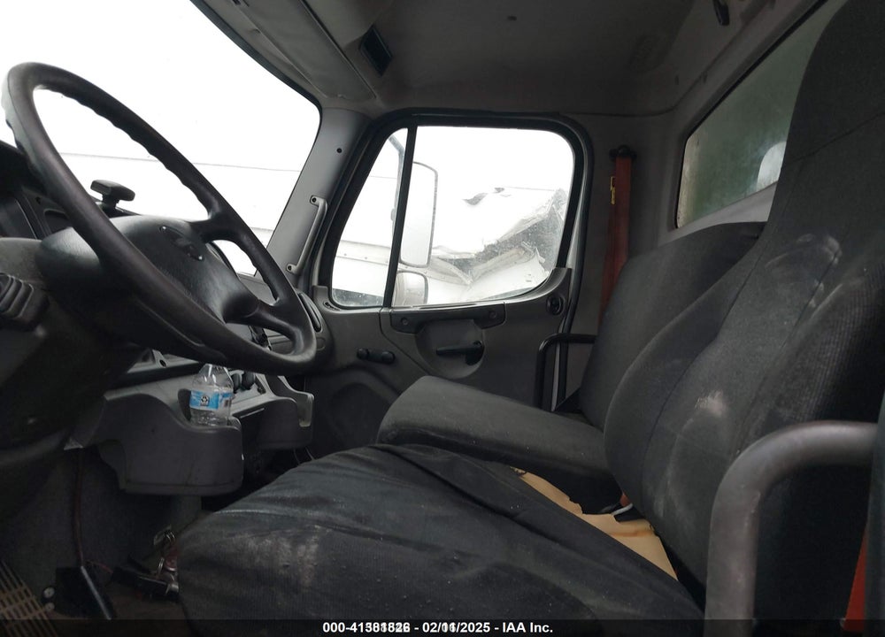 2017 FREIGHTLINER M2 106 VIN: 1FVACWDT8HHHX3418
