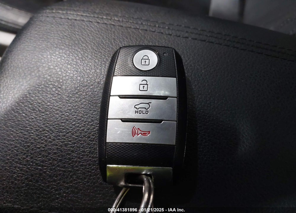 2016 KIA SPORTAGE EX VIN: KNDPCCAC7G7834204