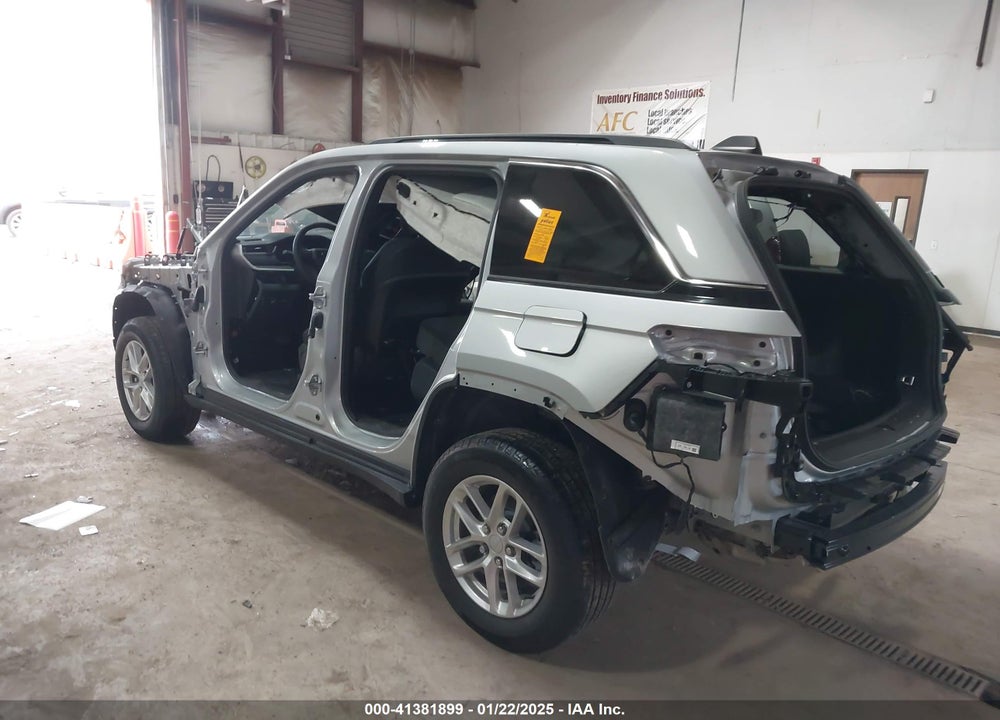 2024 JEEP GRAND CHEROKEE LAREDO X 4X4 VIN: 1C4RJHAG7RC179888