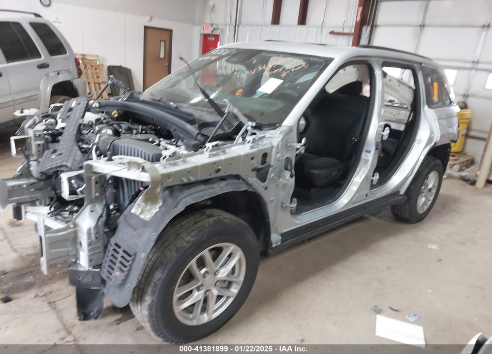 2024 JEEP GRAND CHEROKEE LAREDO X 4X4 VIN: 1C4RJHAG7RC179888