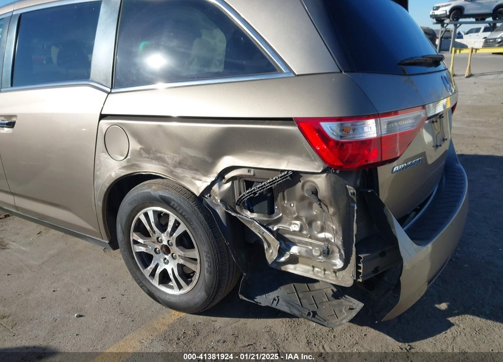 2012 HONDA ODYSSEY EX-L VIN: 5FNRL5H66CB008095